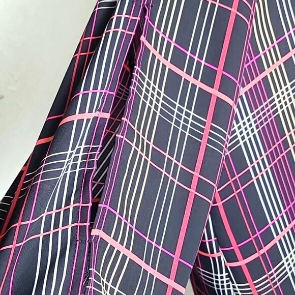Cato Black Blouse with Red & White Lines & Cut-outs on the Sleeves,  Size 18/20W - Picture 5 of 9